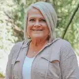 Contact Johanna Robinson