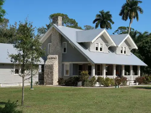 What Does an Umbrella Insurance Policy Cover in Florida?